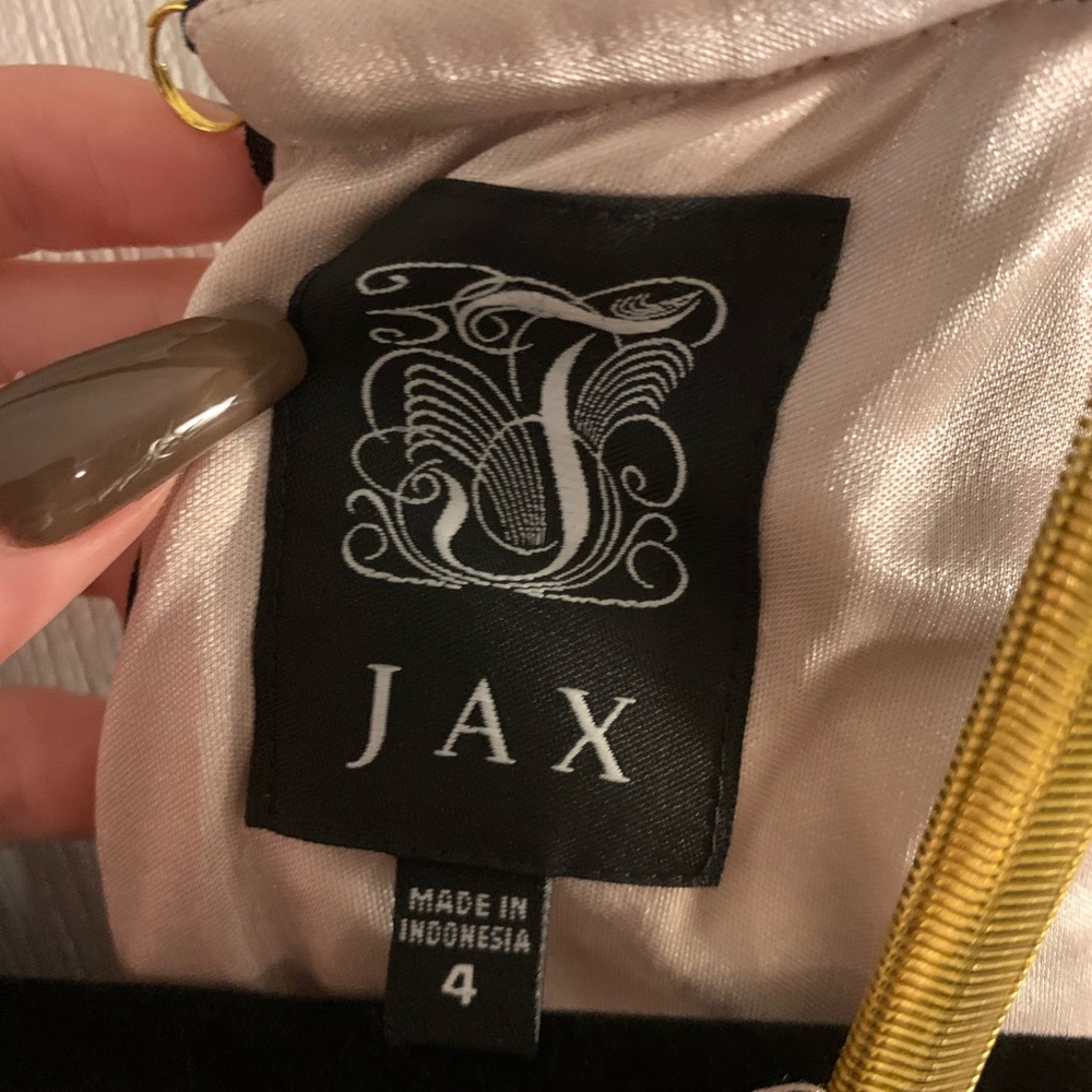 JAX bodycon dress - Picture 7 of 8